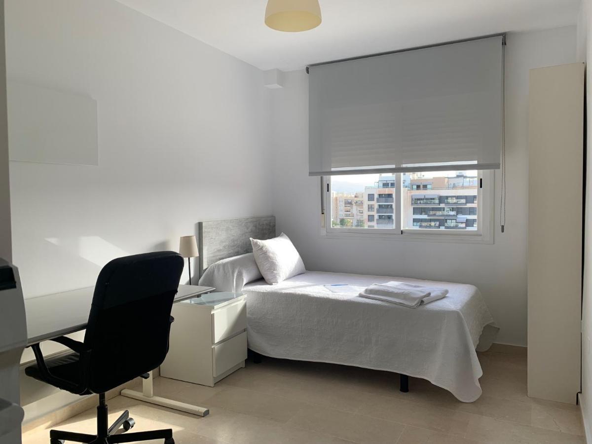 Hostel Residencia Alfil Малага Екстериор снимка