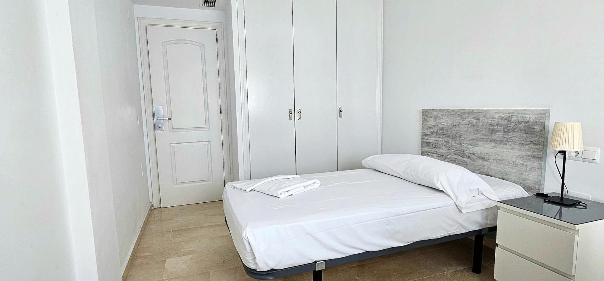 Hostel Residencia Alfil Малага Екстериор снимка