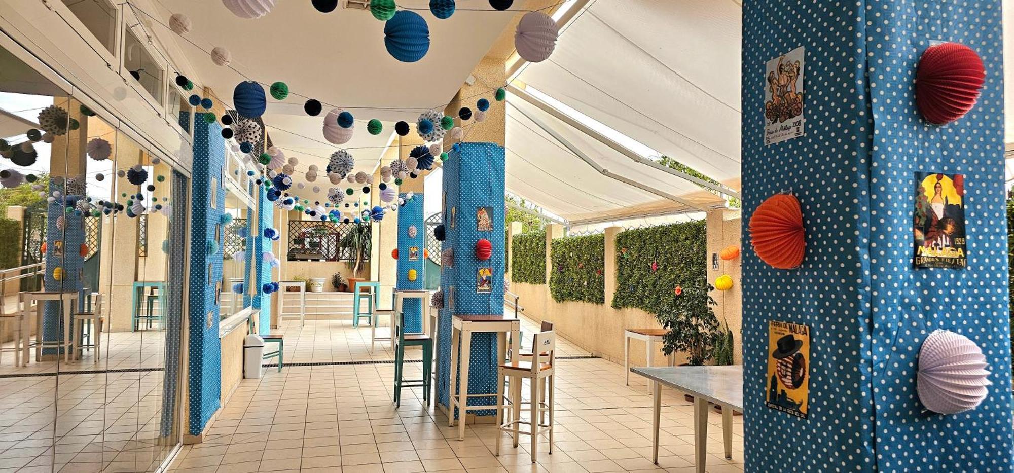 Hostel Residencia Alfil Малага Екстериор снимка