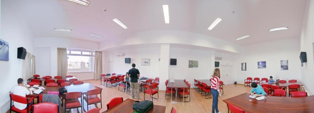 Hostel Residencia Alfil Малага Екстериор снимка
