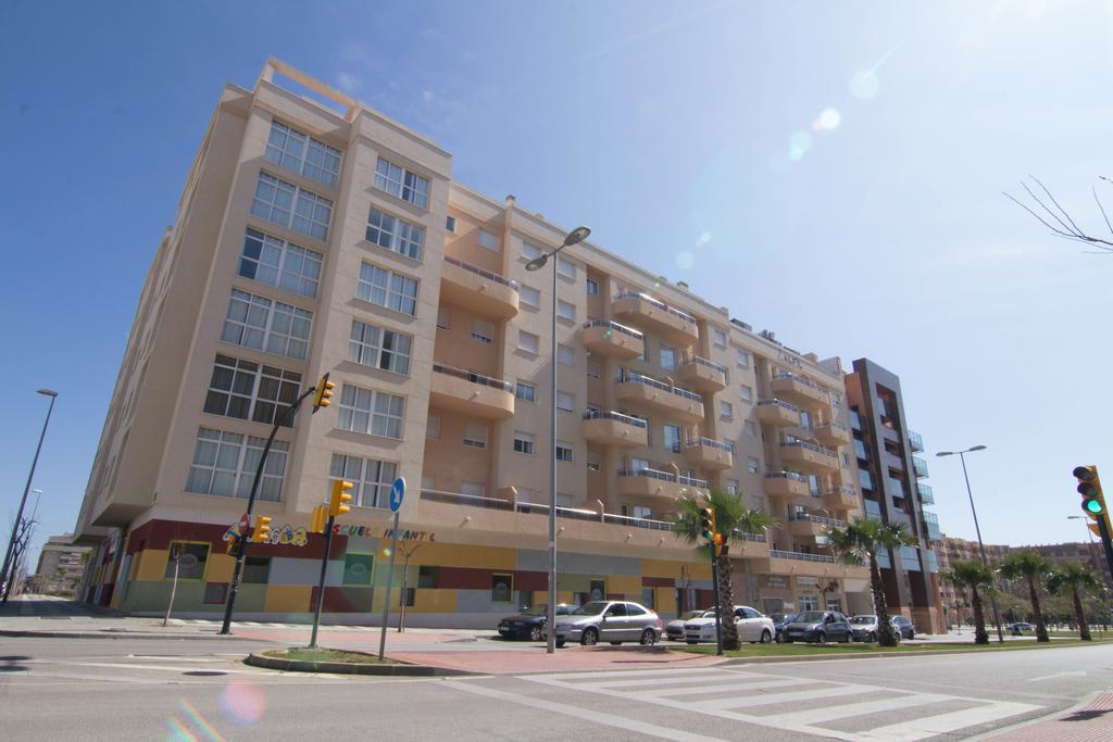 Hostel Residencia Alfil Малага Екстериор снимка